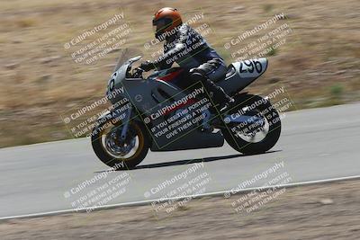 media/Apr-20-2025-AHRMA (Sun) [[393a79c373]]/Race/Group 8/Turn 4b/